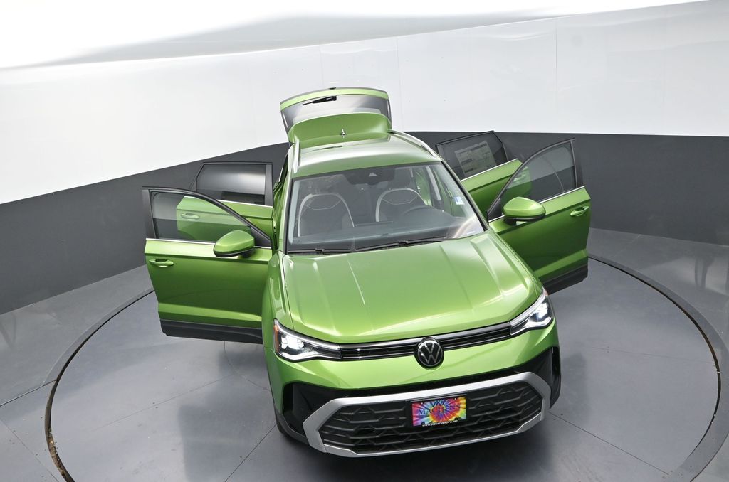 2025 Volkswagen Taos SE photo 27
