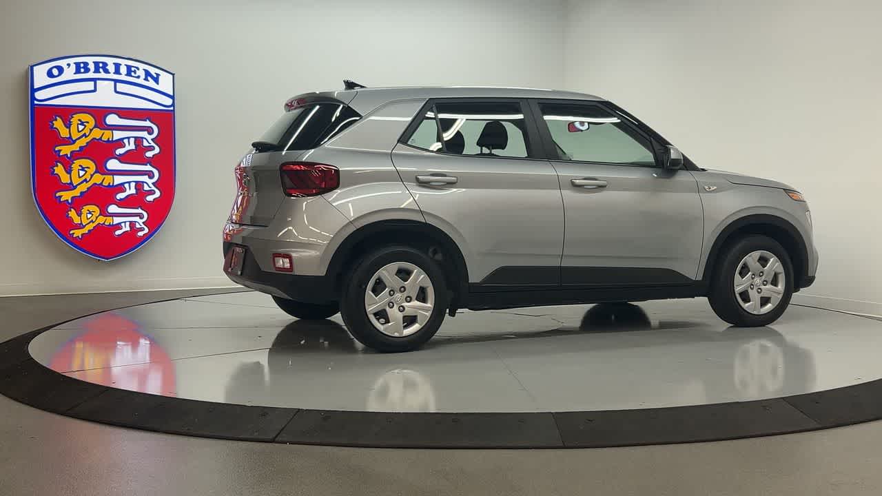 2020 Hyundai Venue SE photo 3