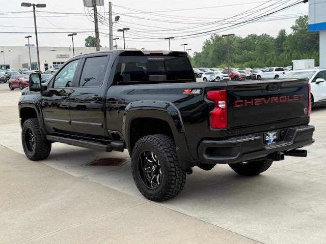 2025 Chevrolet Silverado 2500HD LT photo 6