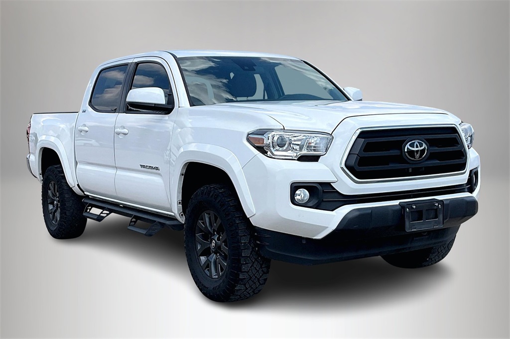 2021 Toyota Tacoma SR5's photo