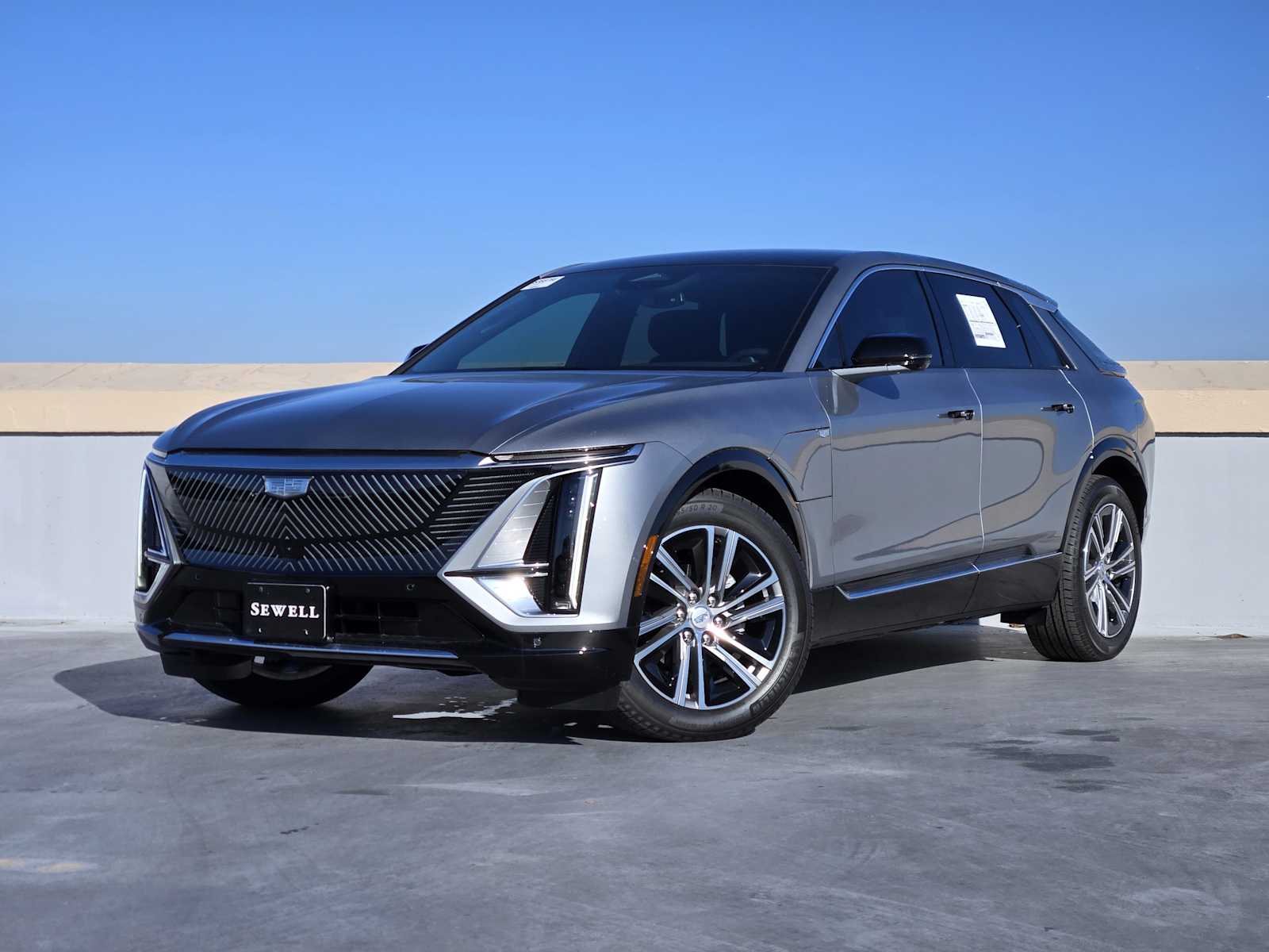 2025 Cadillac LYRIQ Luxury 1's photo