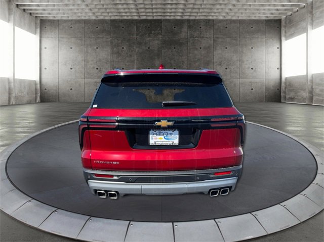 2025 Chevrolet Traverse photo 4