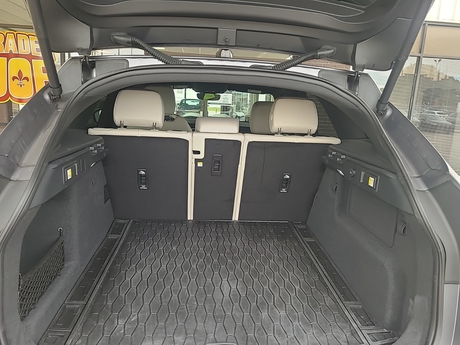2025 Jaguar F-PACE P250 R-Dynamic S photo 6