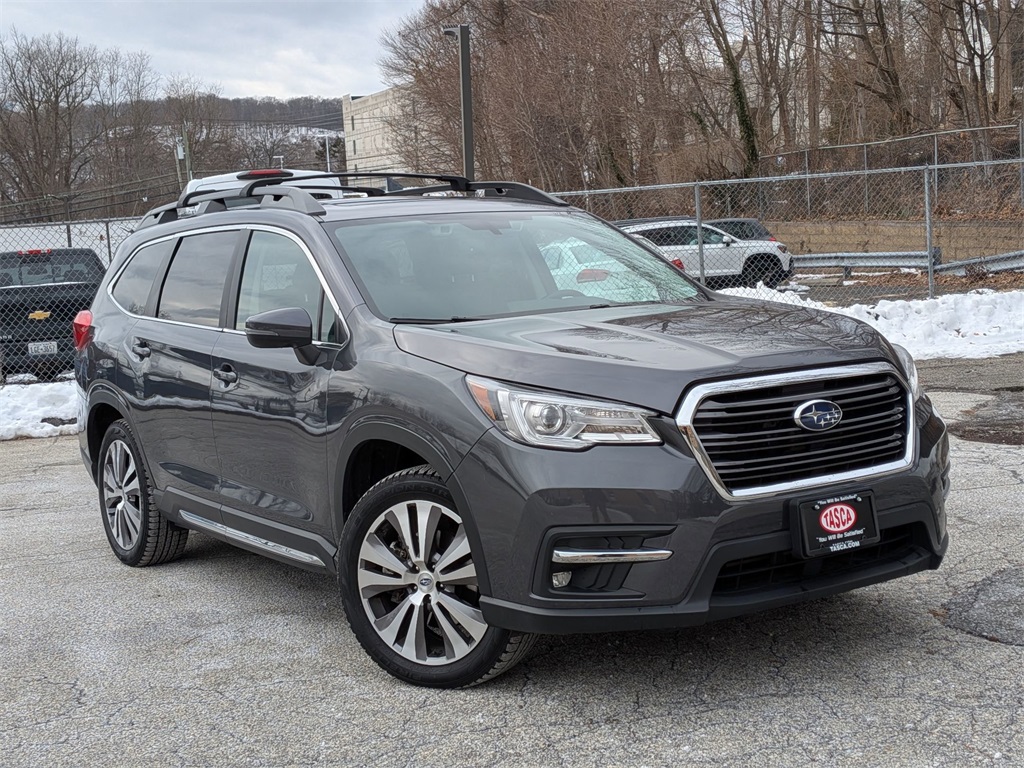 2022 Subaru Ascent Limited's photo