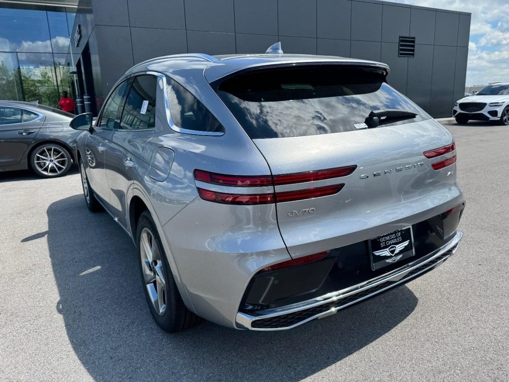 2026 Genesis GV70 2.5T Select photo 5