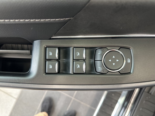 2025 Ford F-150 XLT photo 12