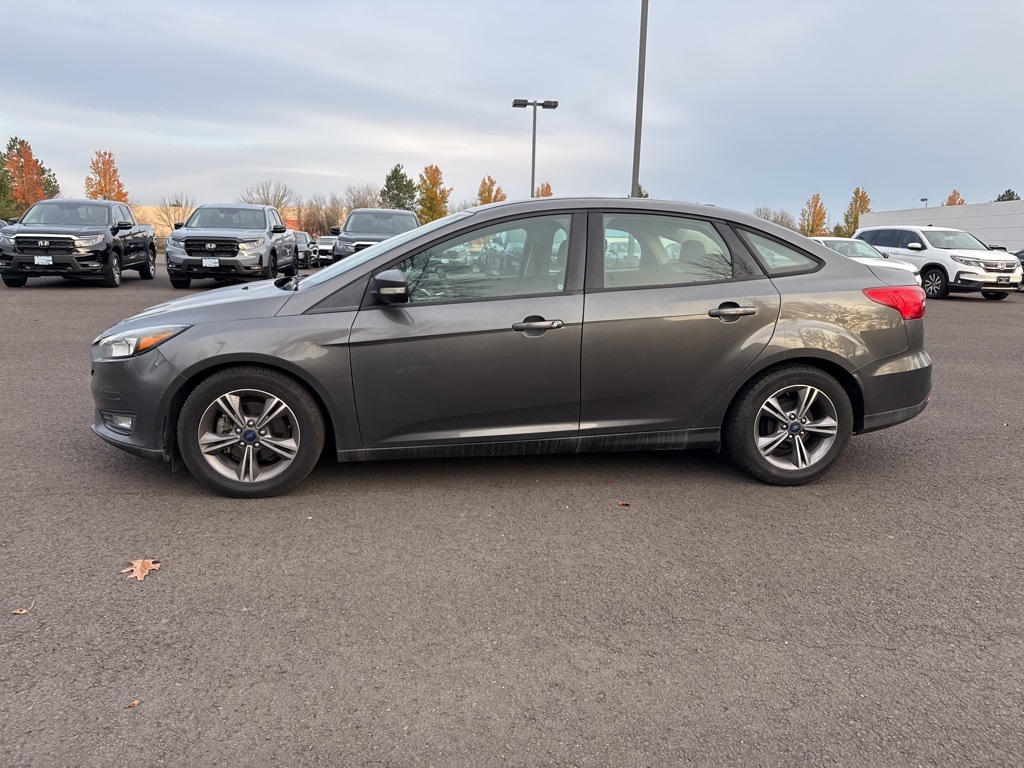 2018 Ford Focus SE photo 4