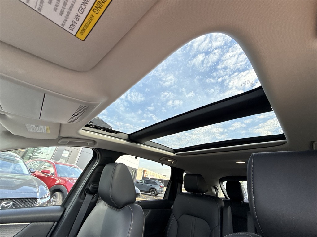 2024 Mazda CX-90 Plug-in Hybrid Premium photo 16