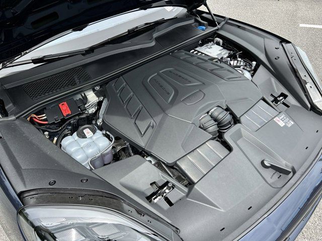2025 Porsche Cayenne E-Hybrid Turbo photo 22