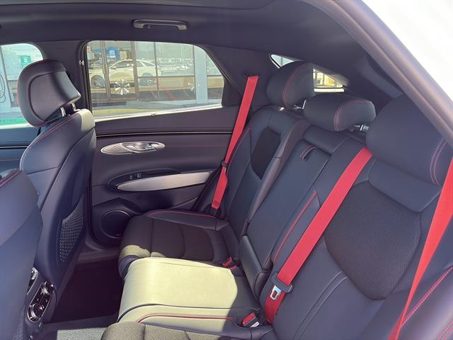 2025 Genesis GV70 2.5T Standard photo 14