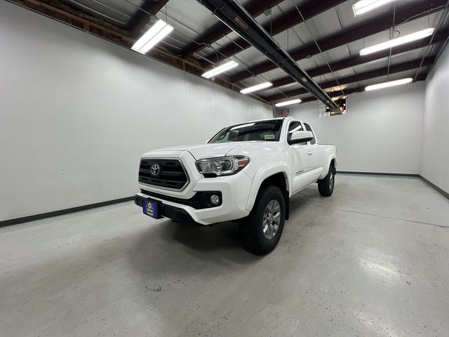 2017 Toyota Tacoma SR5 photo 4
