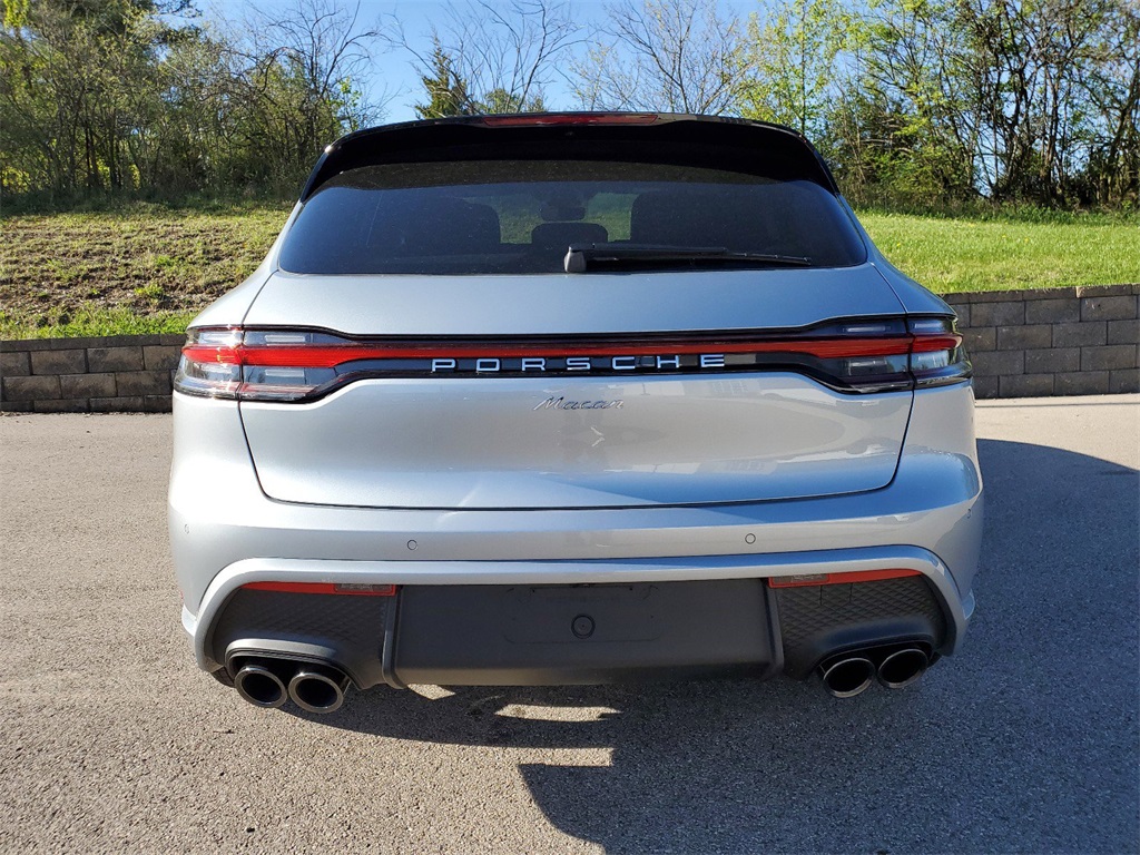 PreOwned 2024 Porsche Macan 4D Sport Utility in Dayton 50524 Land
