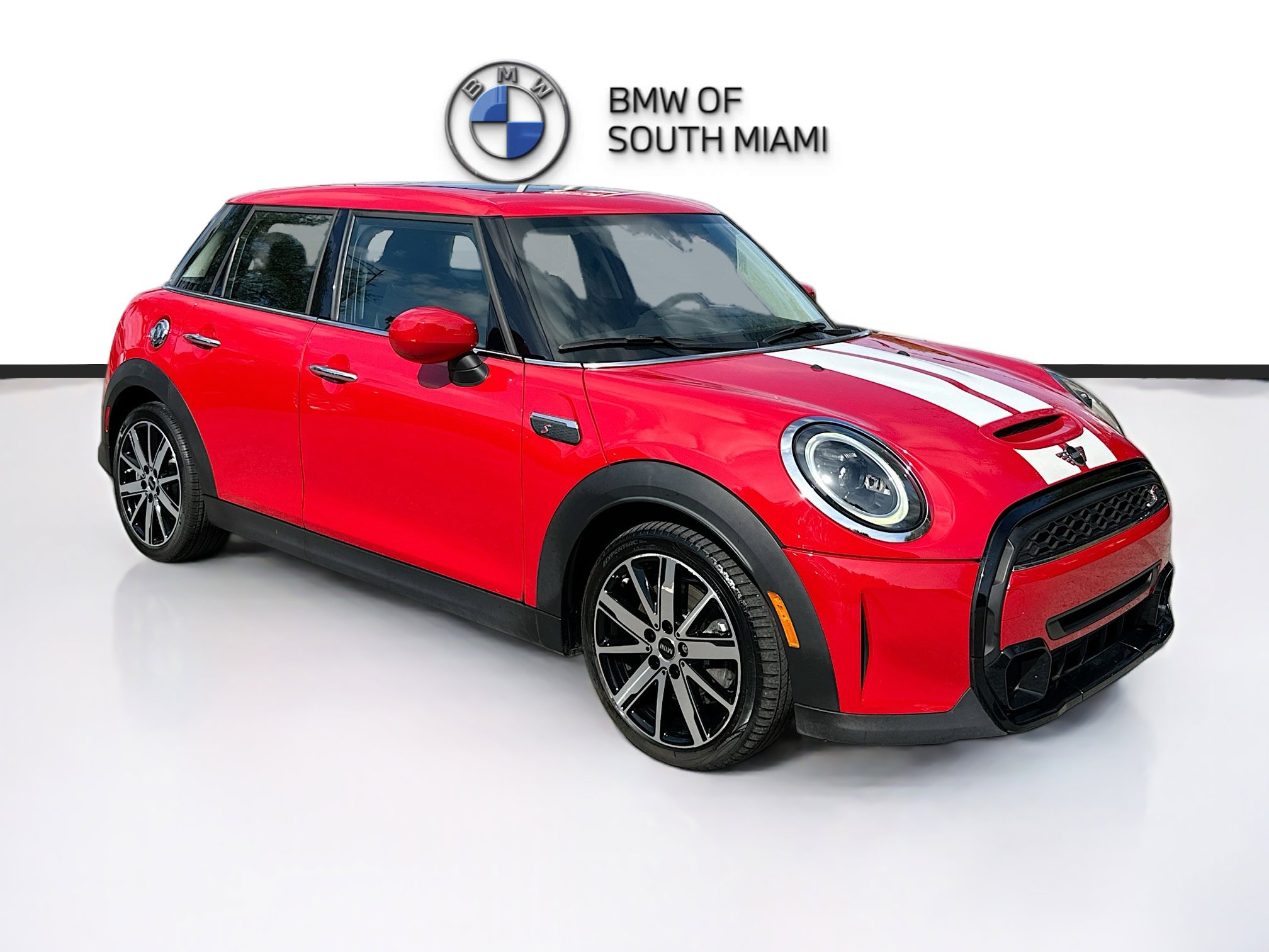 2024 MINI Hardtop 4 Door S's photo