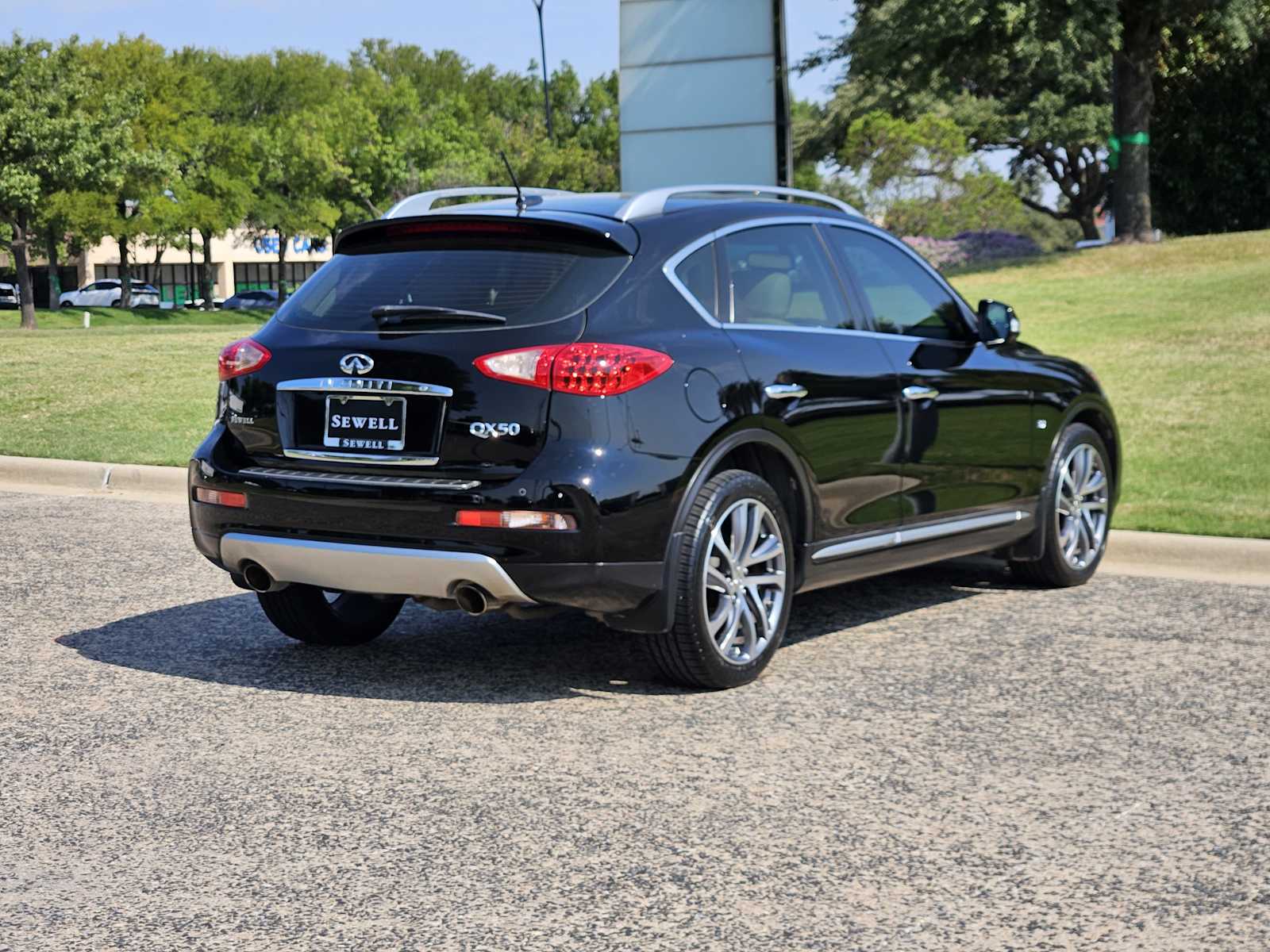 2017 Infiniti QX50 photo 6