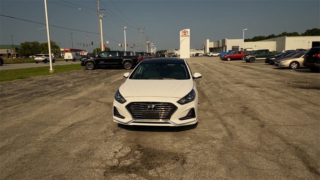 2019 Hyundai Sonata Hybrid Limited photo 3