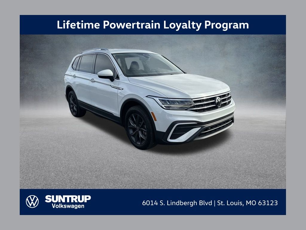 2023 Volkswagen Tiguan SE's photo