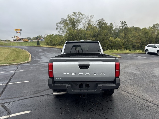 2025 Toyota Tacoma SR 4x4 Double Cab photo 3