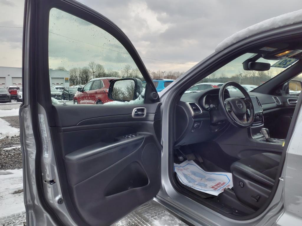 2020 Jeep Grand Cherokee Altitude photo 12