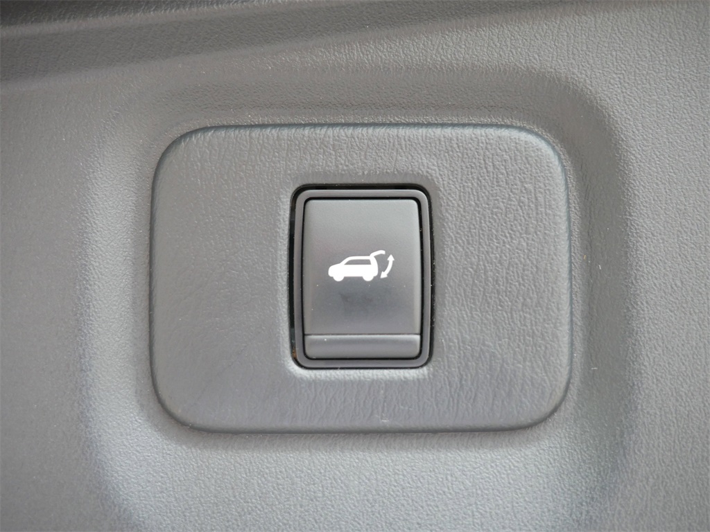 2019 Nissan Pathfinder Platinum photo 10