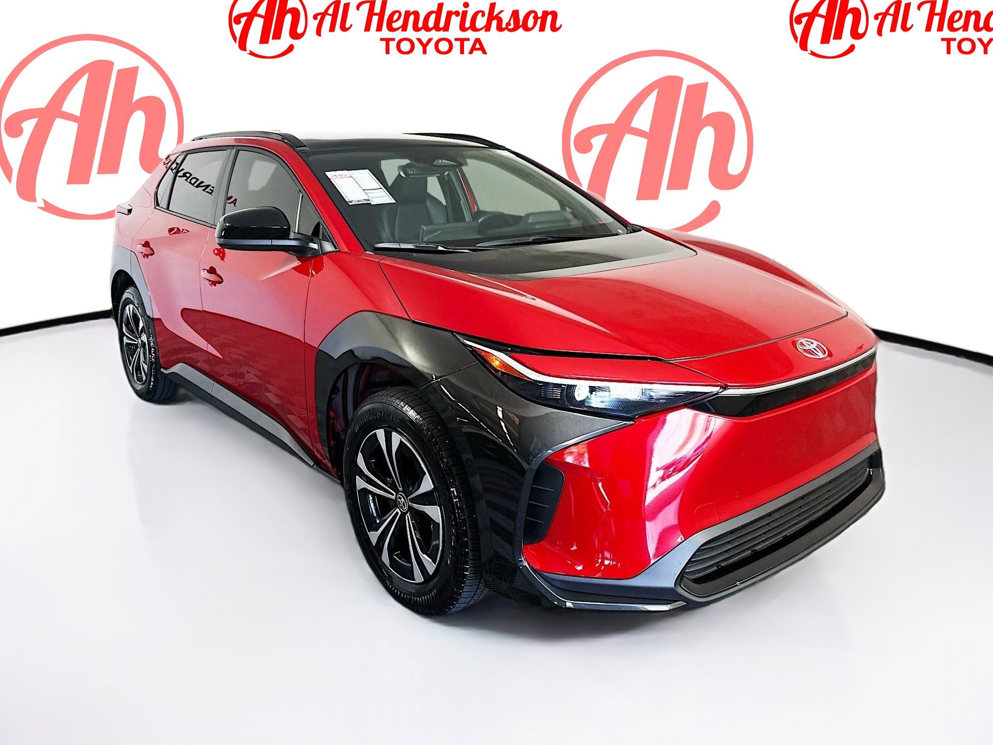 2025 Toyota bZ4X XLE's photo