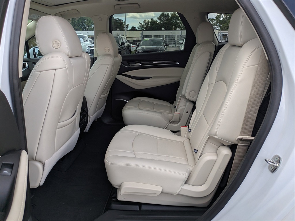 2024 Buick Enclave Essence photo 14