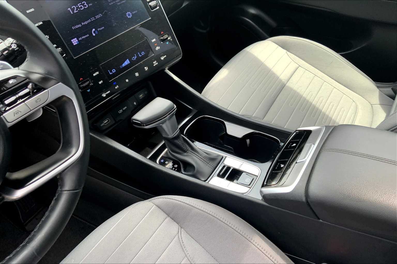 2022 Hyundai Santa Cruz SEL Premium photo 15