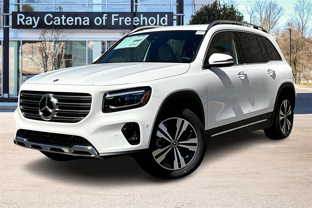 2025 Mercedes-Benz GLB Base's photo