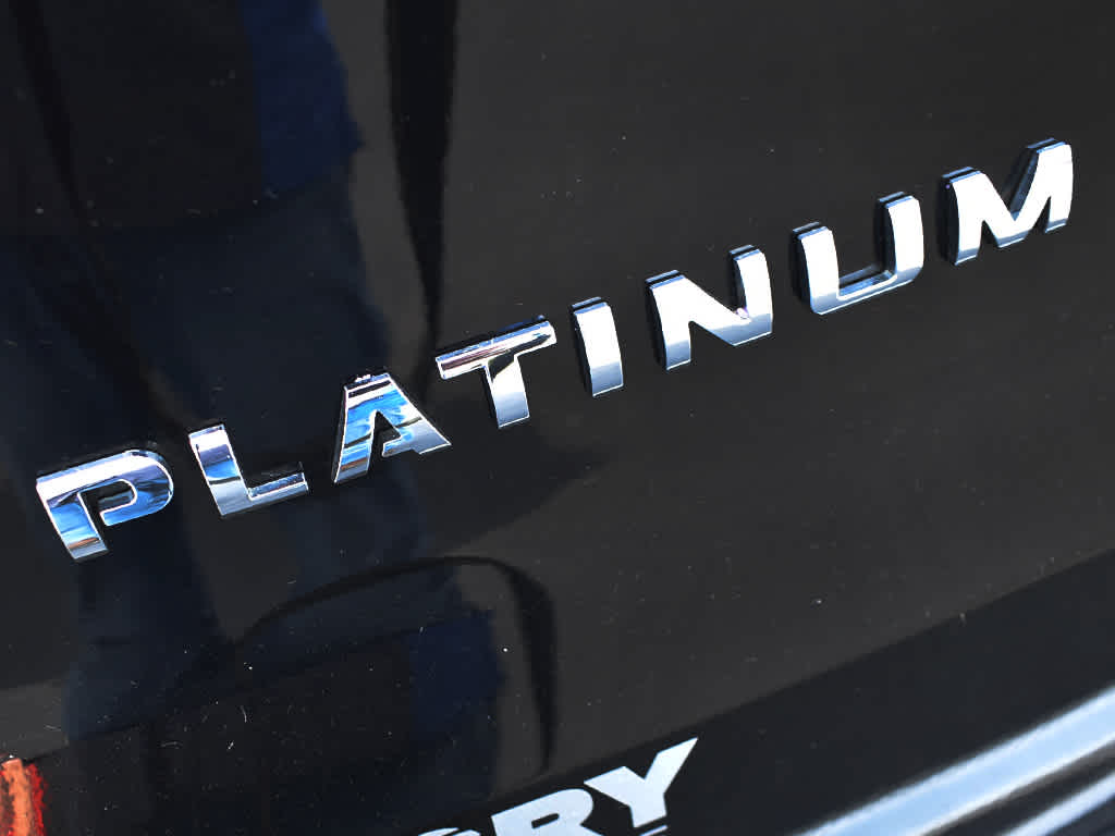 2019 Ford Explorer Platinum photo 11