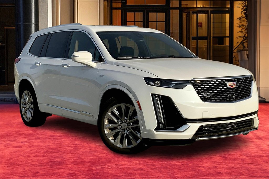 2024 Cadillac XT6 Premium Luxury photo 2