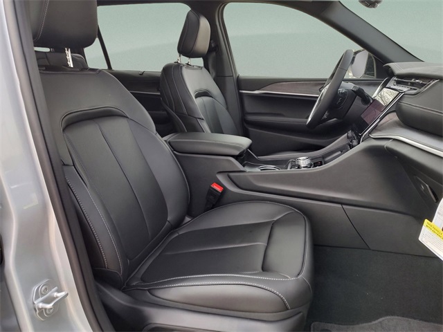 2025 Jeep Grand Cherokee Limited photo 26