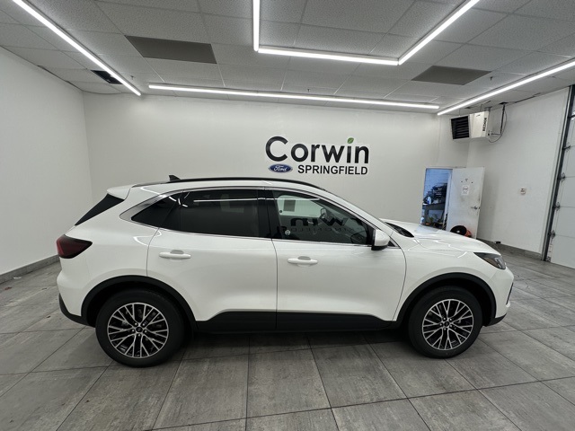 2025 Ford Escape Plug-In Hybrid Base photo 4