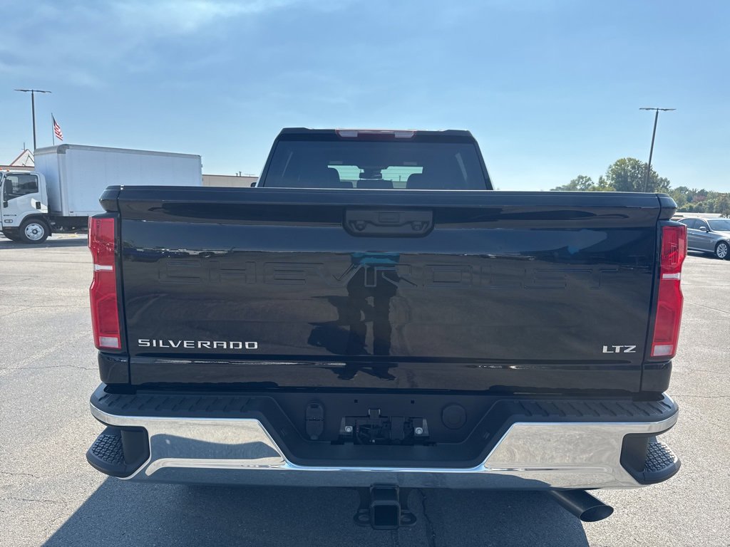 2026 Chevrolet Silverado 2500HD LTZ photo 4