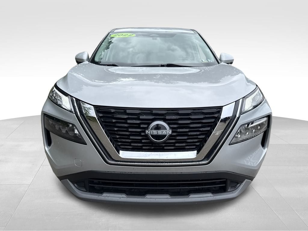 2022 Nissan Rogue SV photo 9