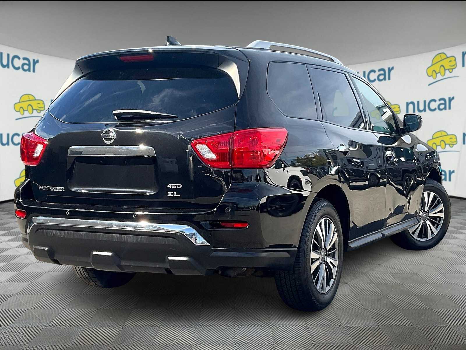 2019 Nissan Pathfinder SL photo 6