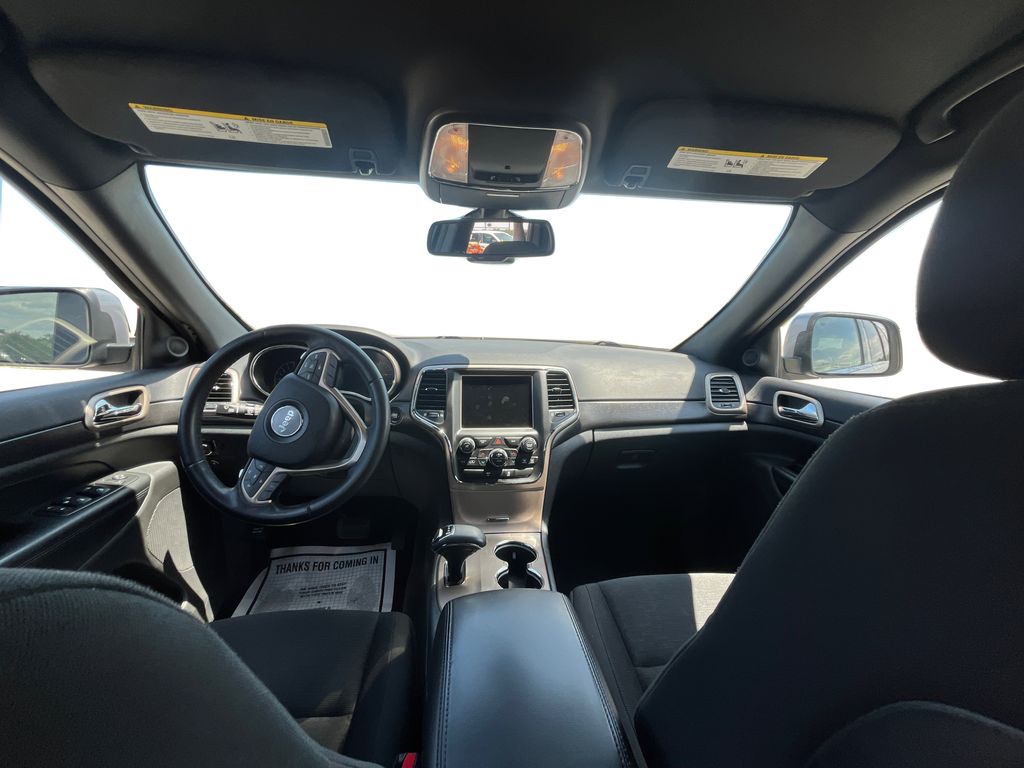 2015 Jeep Grand Cherokee Laredo photo 21