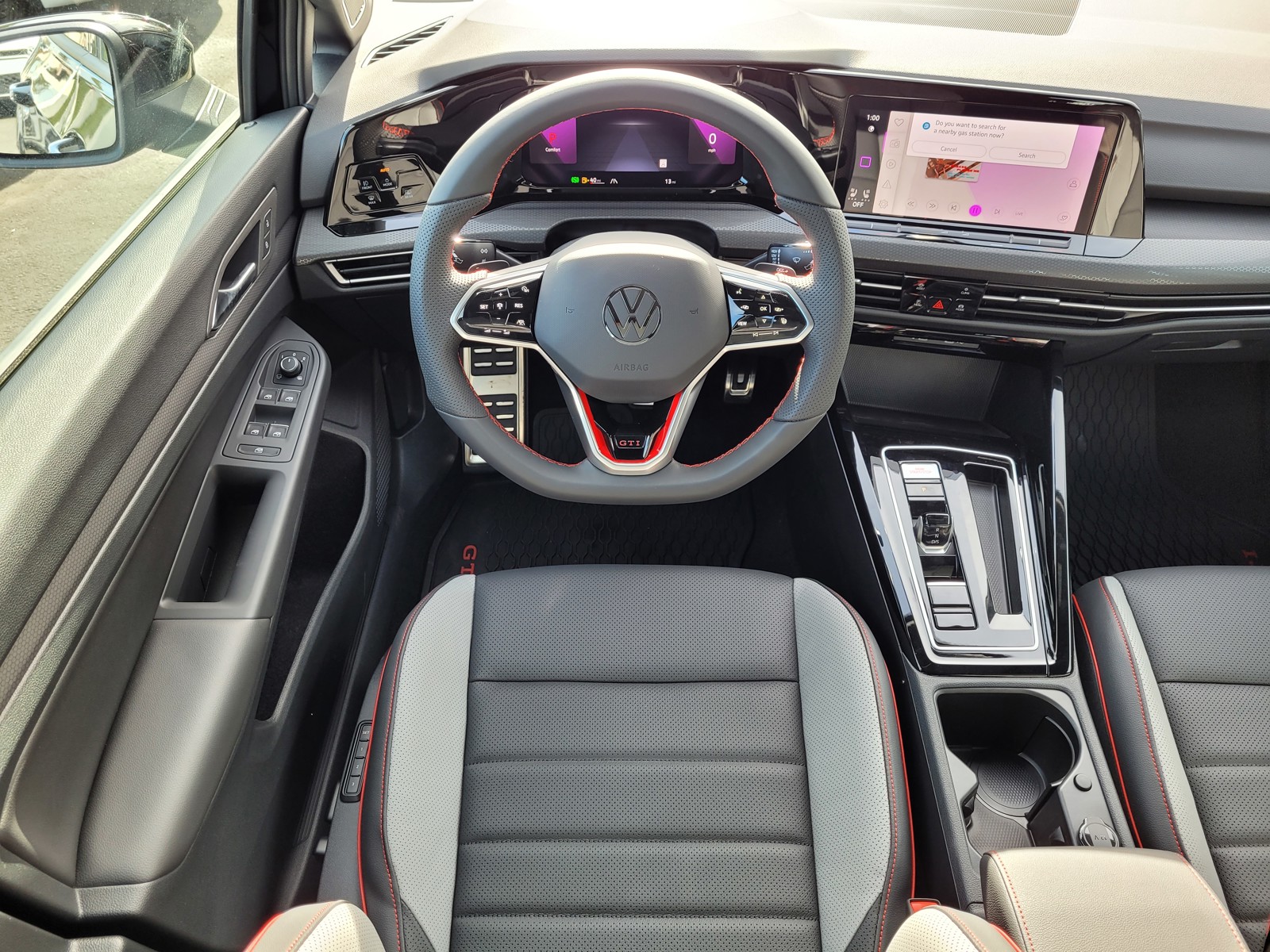 2024 Volkswagen Golf GTI SE photo 4