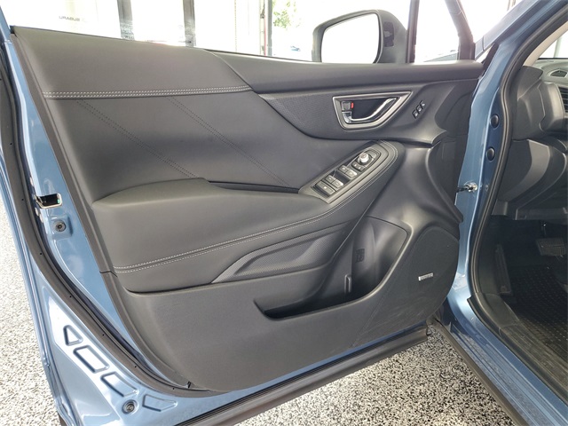 2019 Subaru Forester Touring photo 7