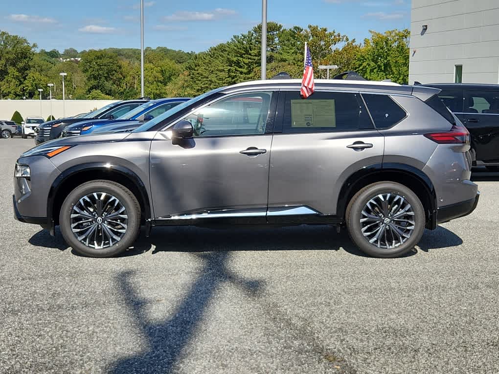 2026 Nissan Rogue Platinum AWD photo 3