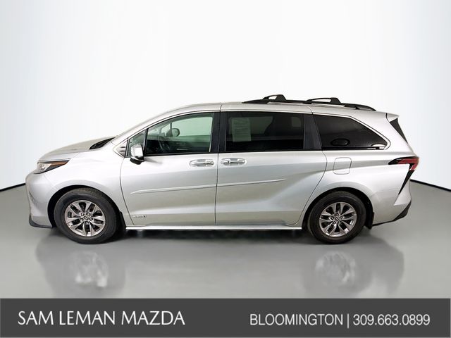 2021 Toyota Sienna XLE photo 4