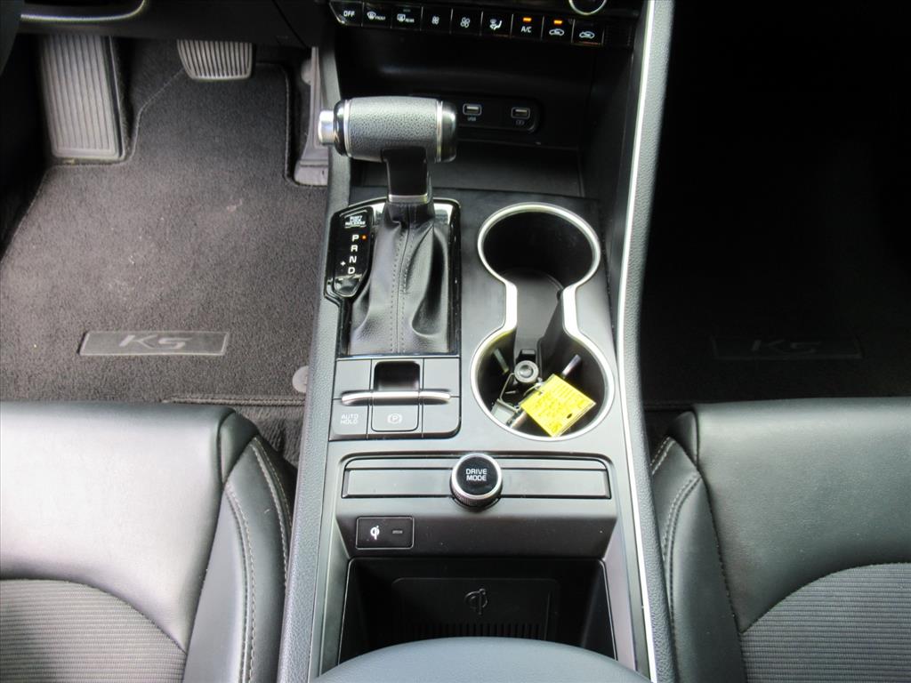 2022 Kia K5 GT-Line photo 21