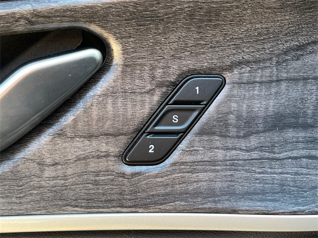 2022 Jeep Grand Cherokee Limited photo 24