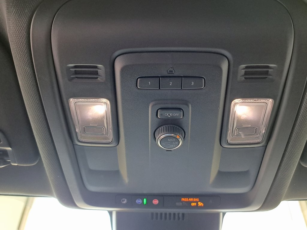 2023 Chevrolet Suburban LT photo 20