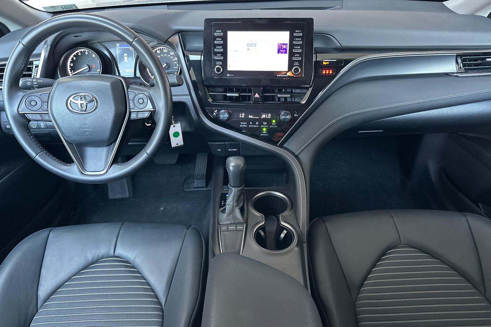 2024 Toyota Camry SE photo 12