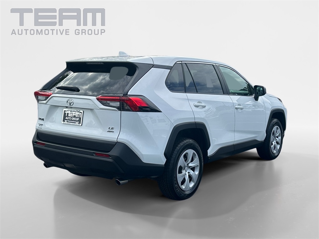 2024 Toyota RAV4 LE photo 7