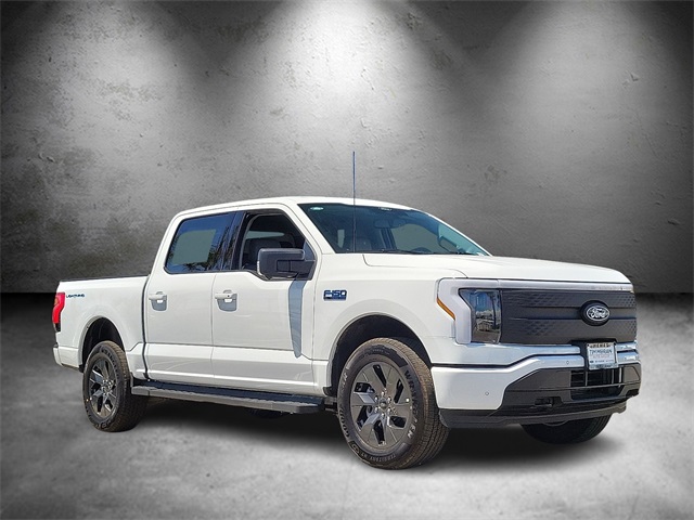 2025 Ford F-150 Lightning photo 2