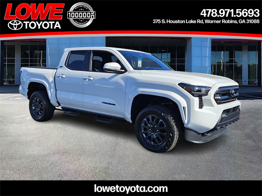 2025 Toyota Tacoma SR5's photo