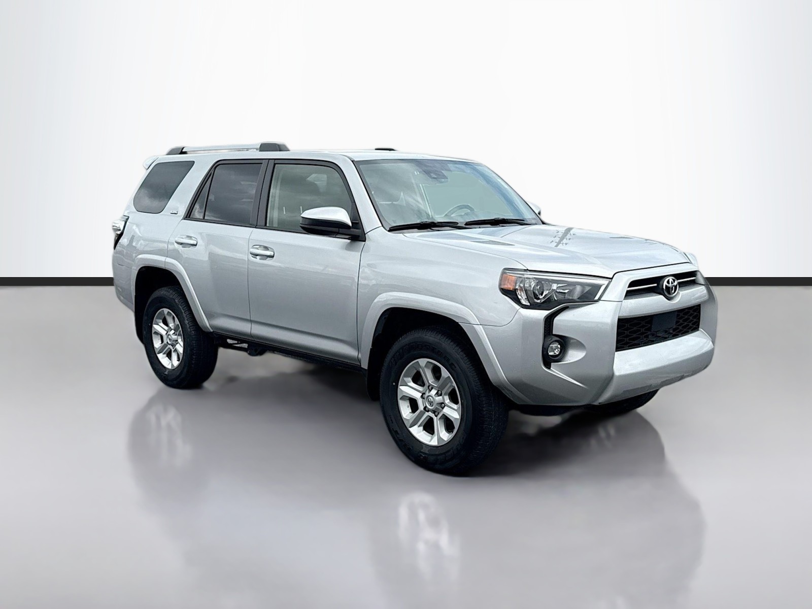 2023 Toyota 4Runner SR5 photo 3