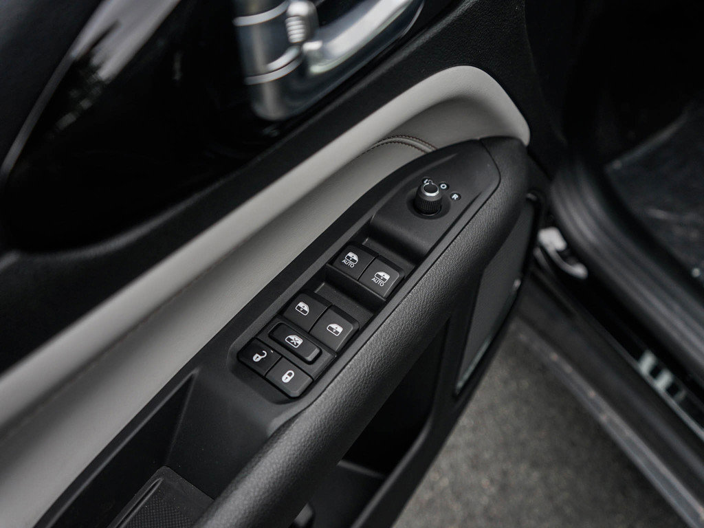 2025 Jeep Compass Limited photo 17