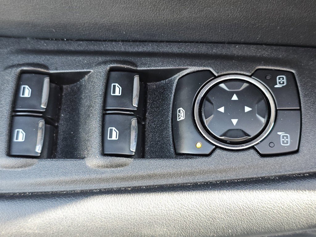 2024 Ford Edge SEL photo 25