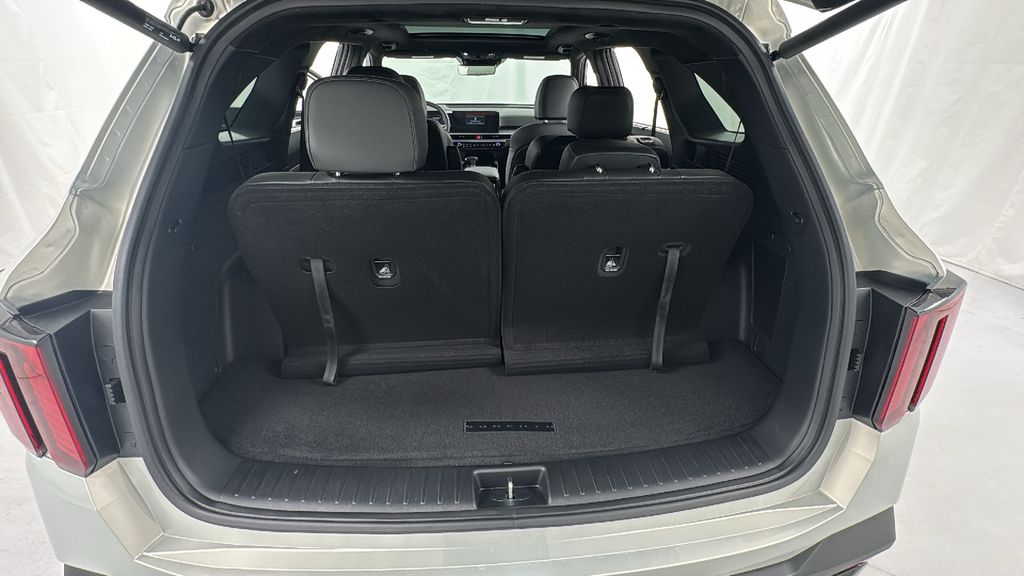 2026 Kia Sorento X-Line SX Prestige photo 16